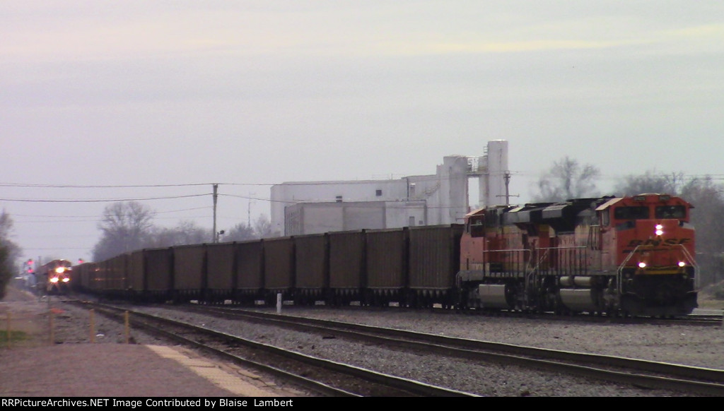 BNSF and CN racing